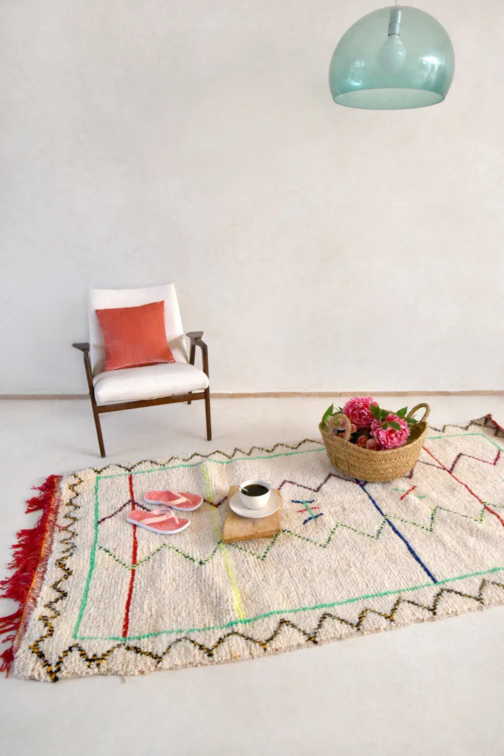 AZILAL. 7'6"x4'1"Vintage Moroccan Rug. Wool Boucherouite Carpet. Modern Design.