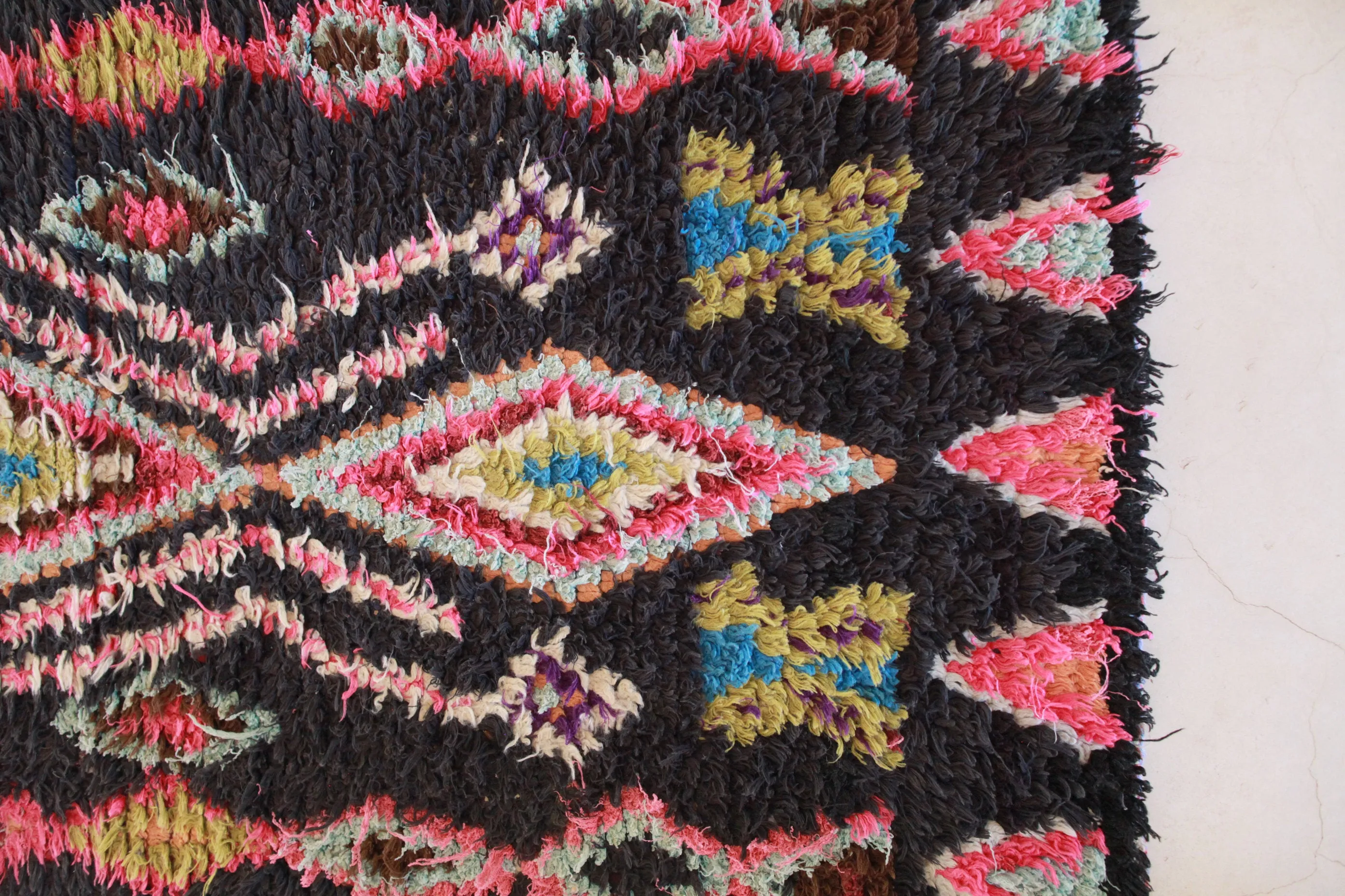 AZILAL Vintage Moroccan Rug. Wool Boucherouite Carpet. Modern Design.