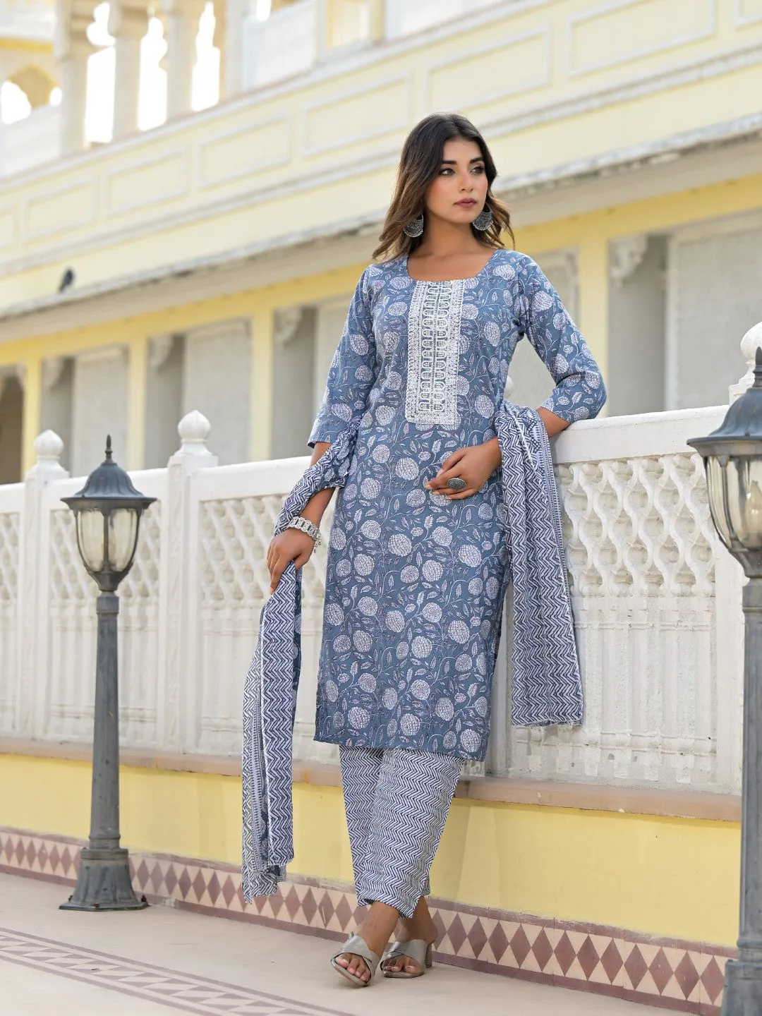 Grey Ethnic Motif Printed Cotton Kurta, Pant And Dupatta Set With Thread & Zari Work