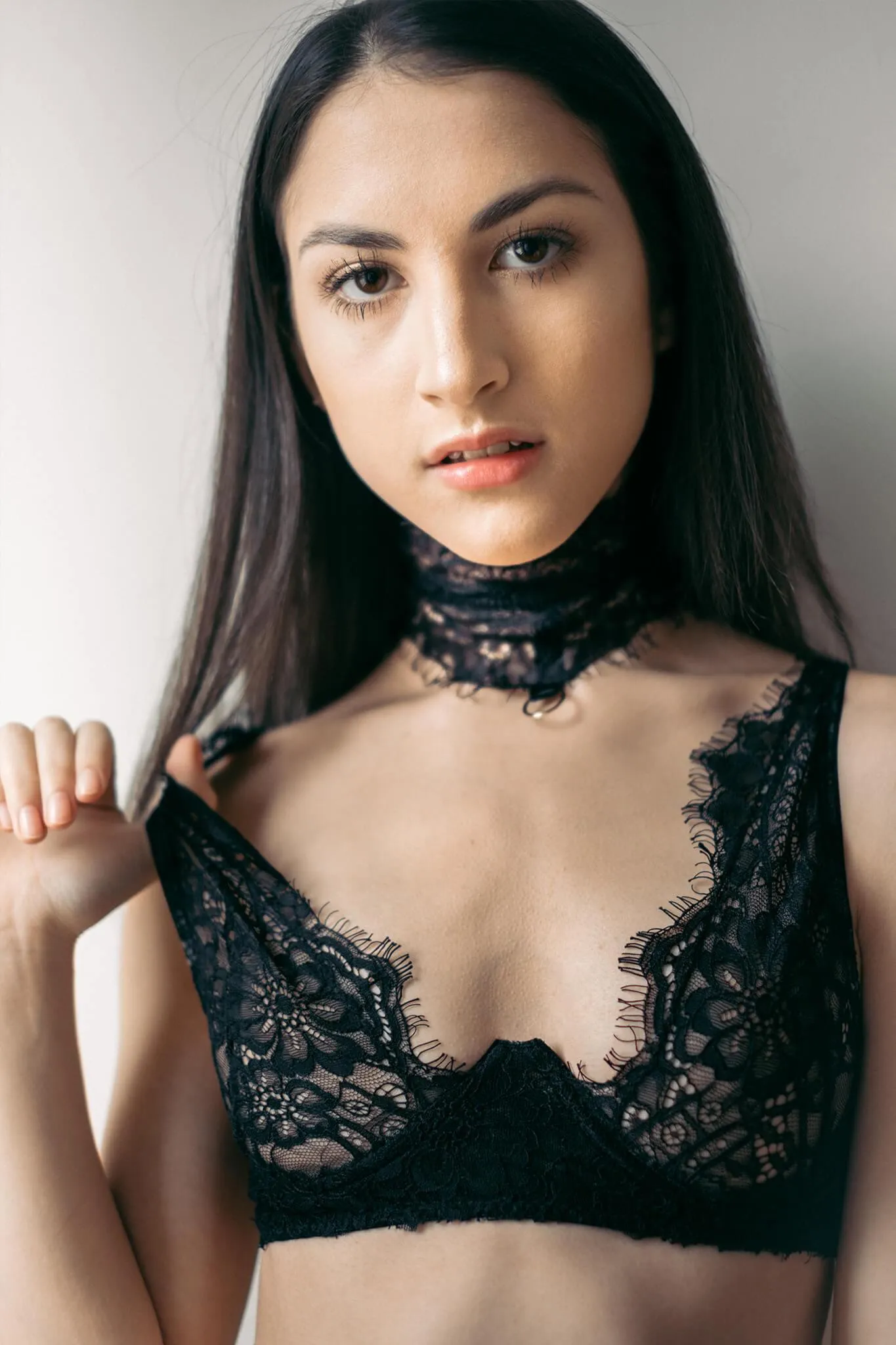 Malia Lace Choker