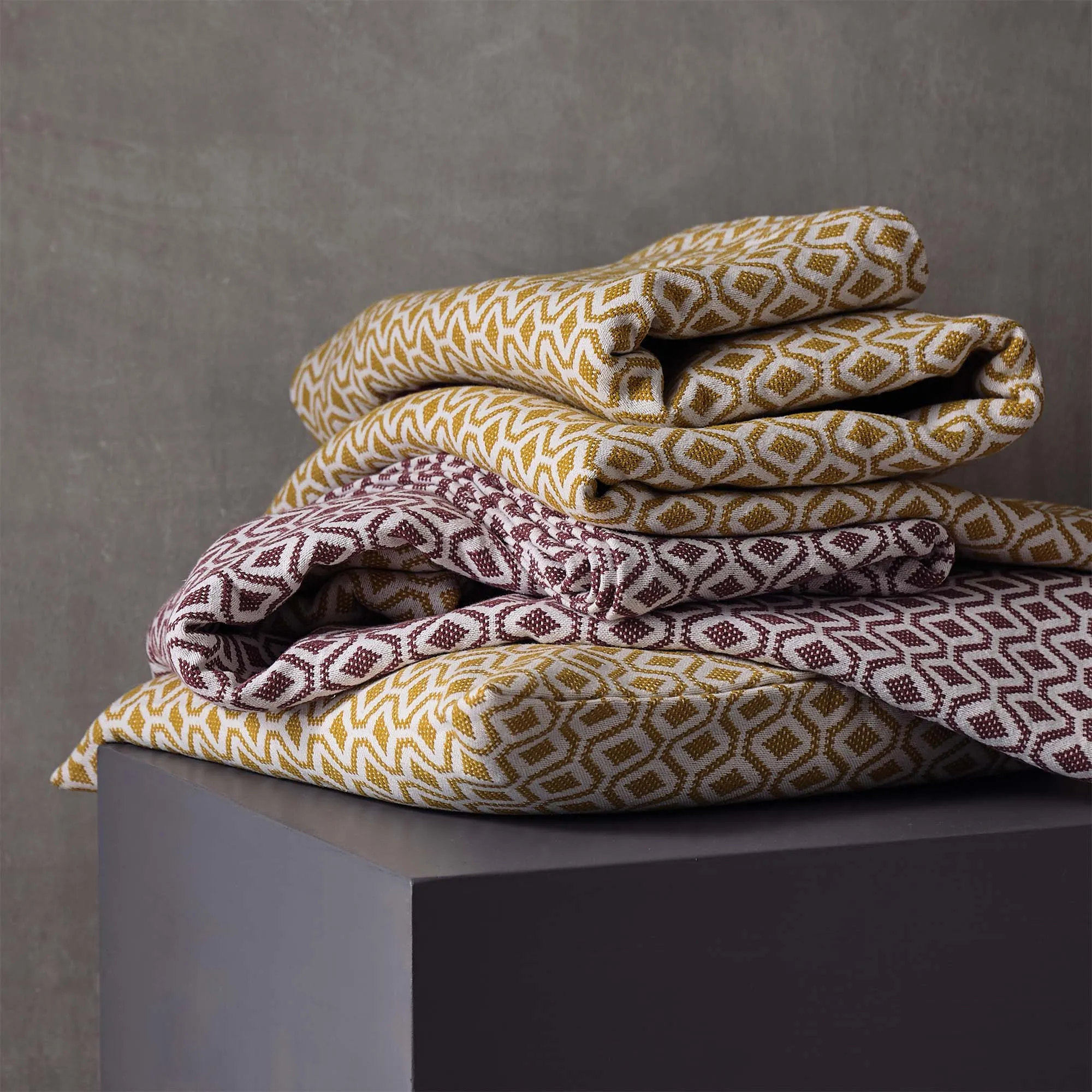 Viana Cotton Quilt [Mustard/White]